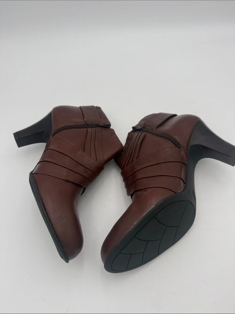 Nurture by Lamaze Women's Brown Ankle Booties 10M fall Y2K casual Buckle Accent